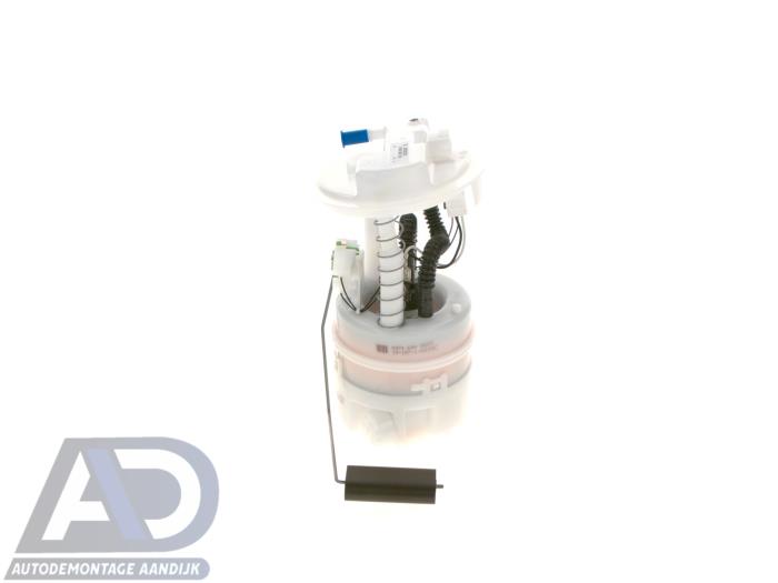 Gebruikte Tank element Pomp Renault Modus/Grand Modus (JP) 1.6 16V Prijs € 24,99 Margeregeling aangeboden door Autodemontage Aandijk