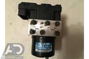 Gebruikte ABS Pomp Kia Joice 2.0 16V Prijs € 49,99 Margeregeling aangeboden door Autodemontage Aandijk