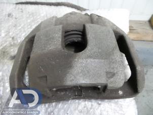 Gebruikte Remklauw (Tang) links-voor BMW 5 serie Touring (E61) 530d 24V Prijs € 59,99 Margeregeling aangeboden door Autodemontage Aandijk