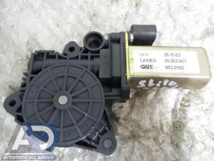 Gebruikte Raammotor Portier Fiat Stilo (192A/B) 1.6 16V Prijs € 19,99 Margeregeling aangeboden door Autodemontage Aandijk