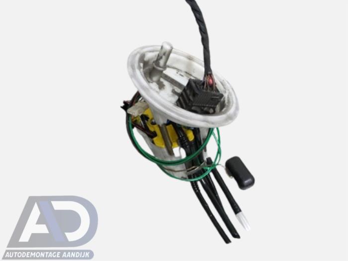 Gebruikte Dieselpomp BMW 5 serie Touring (E61) 530xd 24V Prijs € 49,99 Margeregeling aangeboden door Autodemontage Aandijk