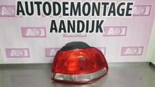 Gebruikte Achterlicht rechts Volkswagen Golf VI (5K1) 1.2 TSI BlueMotion Prijs € 29,99 Margeregeling aangeboden door Autodemontage Aandijk