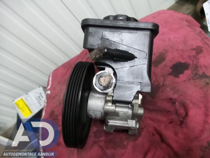Gebruikte Servopomp BMW 3 serie (E46/4) 320d 16V Prijs € 49,99 Margeregeling aangeboden door Autodemontage Aandijk