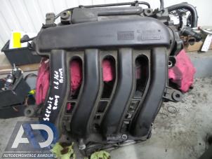 Gebruikte Inlaatspruitstuk Renault Scenic Prijs op aanvraag aangeboden door Autodemontage Aandijk