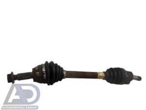 Gebruikte Homokineetas links-voor Mazda 2 (NB/NC/ND/NE) 1.25 16V Prijs € 34,99 Margeregeling aangeboden door Autodemontage Aandijk