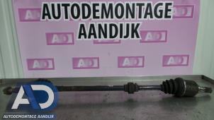 Gebruikte Homokineetas rechts-voor Nissan Micra (K12) 1.2 16V Prijs € 24,99 Margeregeling aangeboden door Autodemontage Aandijk