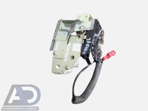 Gebruikte Achterklep Slotmechaniek Seat Alhambra (7V8/9) 2.0 Prijs € 39,99 Margeregeling aangeboden door Autodemontage Aandijk