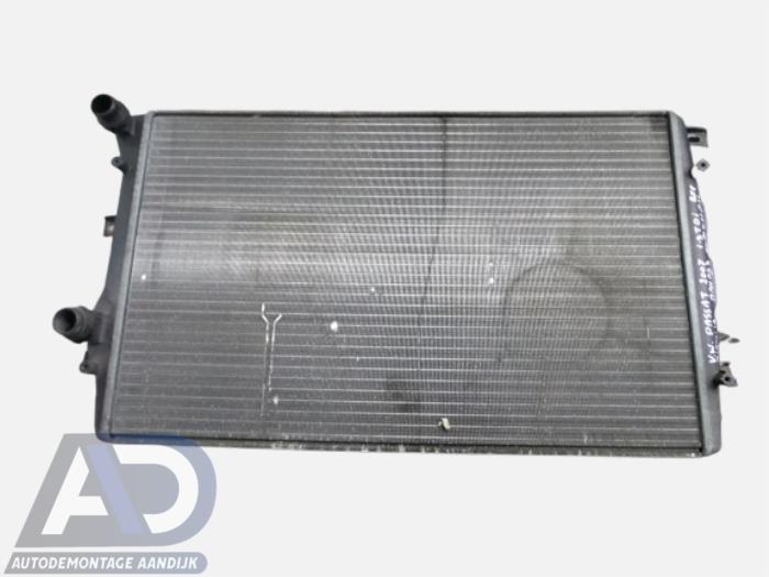 Gebruikte Radiateur Volkswagen Passat (3C2) 1.9 TDI Prijs € 34,99 Margeregeling aangeboden door Autodemontage Aandijk