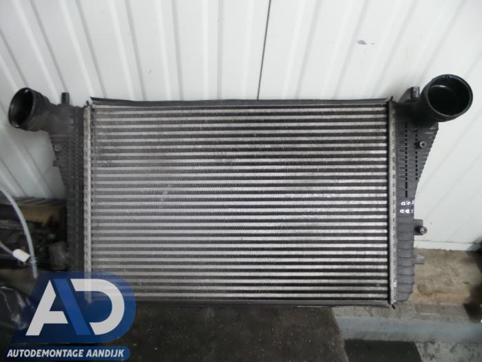 Gebruikte Intercooler Volkswagen Passat (3C2) 1.9 TDI Prijs € 49,99 Margeregeling aangeboden door Autodemontage Aandijk