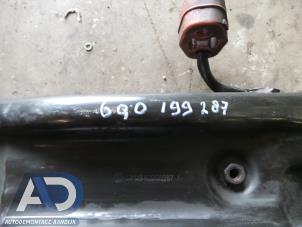 Subframe van een Volkswagen Fox (5Z) 1.2 2006