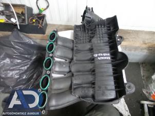 Gebruikte Inlaatspruitstuk Volvo S40 (MS) 2.4 20V Prijs € 74,99 Margeregeling aangeboden door Autodemontage Aandijk