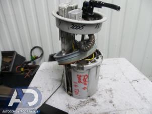 Gebruikte Opvoerpomp Volkswagen Polo IV (9N1/2/3) 1.4 TDI 70 Prijs € 34,99 Margeregeling aangeboden door Autodemontage Aandijk