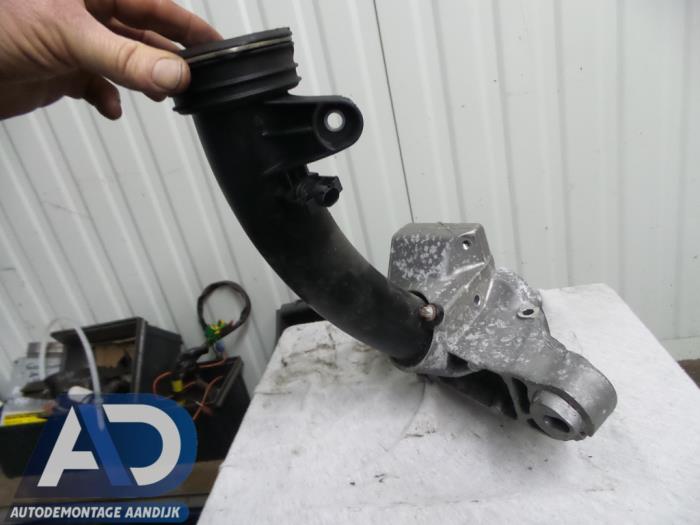 Motorsteun van een Mercedes-Benz C (W204) 2.2 C-200 CDI 16V 2008