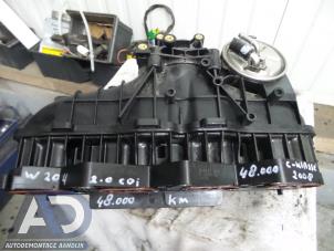 Gebruikte Spruitstuk Inlaat Mercedes C (W204) 2.2 C-200 CDI 16V Prijs € 120,00 Margeregeling aangeboden door Autodemontage Aandijk