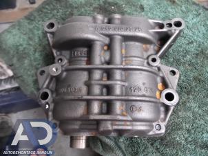 Gebruikte Oliepomp Mercedes C (W204) 2.2 C-200 CDI 16V Prijs € 150,00 Margeregeling aangeboden door Autodemontage Aandijk