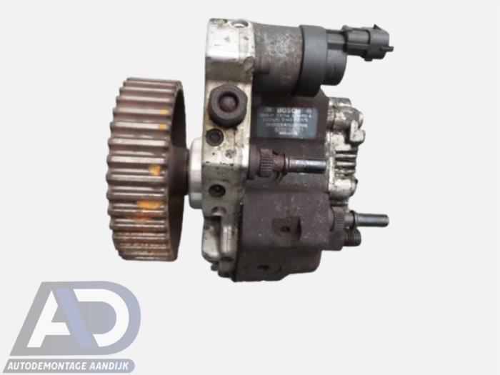 Gebruikte Brandstofpomp Mechanisch Renault Trafic New (FL) 1.9 dCi 100 16V Prijs € 74,99 Margeregeling aangeboden door Autodemontage Aandijk