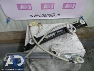 Gebruikte Ruitmechaniek 4Deurs rechts-voor Dodge Caliber Prijs op aanvraag aangeboden door Autodemontage Aandijk