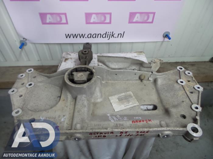 Gebruikte Subframe Skoda Octavia Combi (1Z5) 1.6 FSI 16V Prijs € 49,99 Margeregeling aangeboden door Autodemontage Aandijk