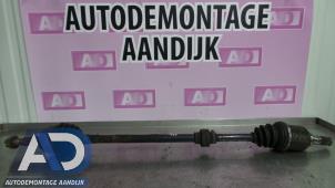 Gebruikte Homokineetas rechts-voor Nissan Micra (K12) 1.2 16V Prijs € 24,99 Margeregeling aangeboden door Autodemontage Aandijk