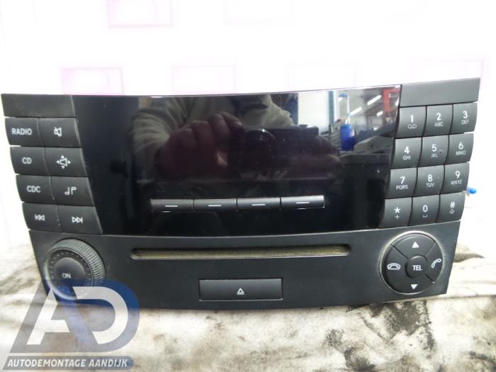 Radio CD Speler Mercedes EKlasse A2118701289
