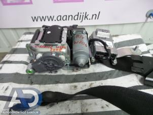 Gebruikte Gordelspanner rechts Mercedes C (W204) 2.2 C-200 CDI 16V Prijs € 90,00 Margeregeling aangeboden door Autodemontage Aandijk