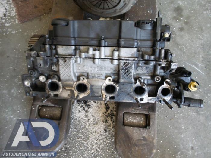 Gebruikte Cilinderkop Ford Focus 2 1.6 TDCi 16V 110 Prijs € 149,99 Margeregeling aangeboden door Autodemontage Aandijk