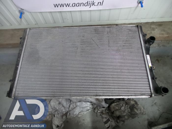Gebruikte Radiateur Volkswagen Passat (3C2) 1.9 TDI Prijs € 34,99 Margeregeling aangeboden door Autodemontage Aandijk