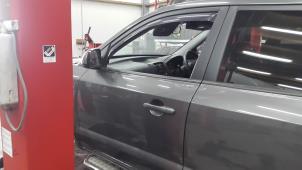 Gebruikte Portier 4Deurs links-voor Hyundai Tucson (JM) 2.0 16V CVVT 4x2 Prijs € 149,99 Margeregeling aangeboden door Autodemontage Aandijk