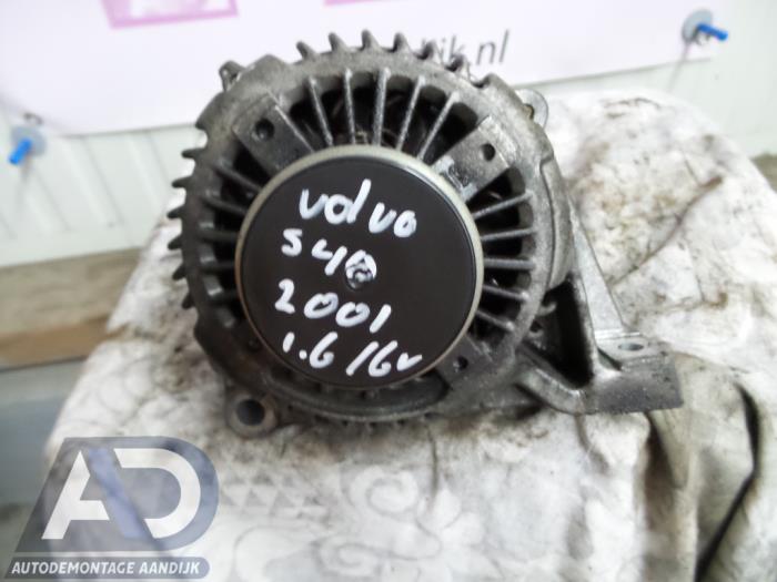 Gebruikte Dynamo Volvo S40 (VS) 1.6 16V Prijs € 34,99 Margeregeling aangeboden door Autodemontage Aandijk