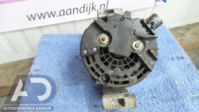 Dynamo van een Ford Transit 2.4 TDdi 16V 2004