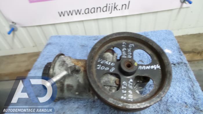 Gebruikte Stuurpomp Toyota Corolla Verso (R10/11) 2.2 D-4D 16V Prijs € 49,99 Margeregeling aangeboden door Autodemontage Aandijk