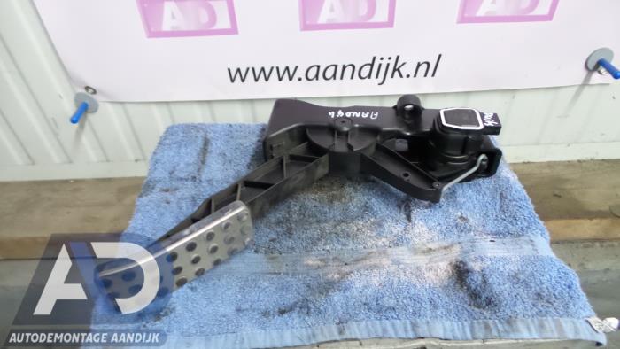 Gebruikte Sensor Gaspedaalpositie Mercedes B (W245) 1.7 B-170 16V Prijs € 29,99 Margeregeling aangeboden door Autodemontage Aandijk