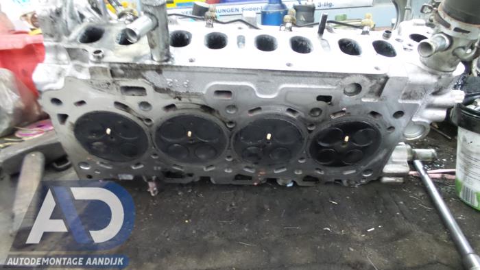 Gebruikte Cilinderkop Toyota Corolla Verso (R10/11) 2.2 D-4D 16V Prijs € 299,99 Margeregeling aangeboden door Autodemontage Aandijk