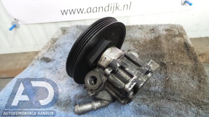 Gebruikte Servopomp BMW 1 serie (E87/87N) 118d 16V Prijs € 49,99 Margeregeling aangeboden door Autodemontage Aandijk