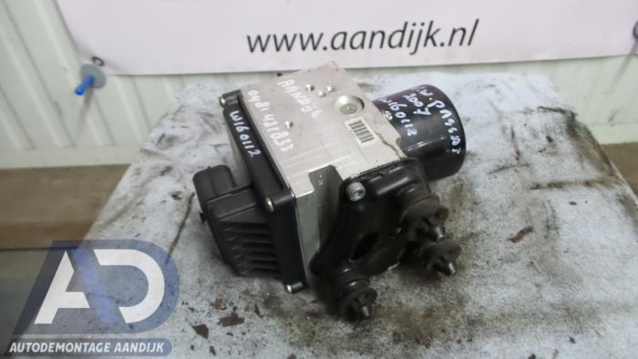 Gebruikte ABS Pomp Volkswagen Passat (3C2) 1.9 TDI Prijs € 49,99 Margeregeling aangeboden door Autodemontage Aandijk