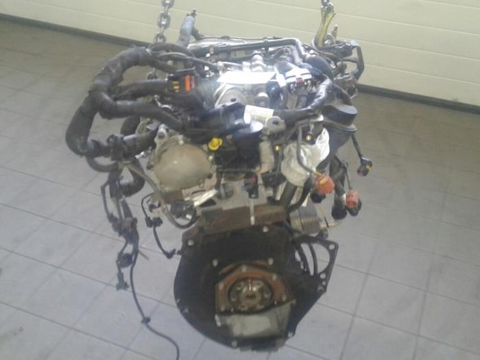 Motor van een Opel Insignia 2.0 CDTI 16V 140 ecoFLEX 2013