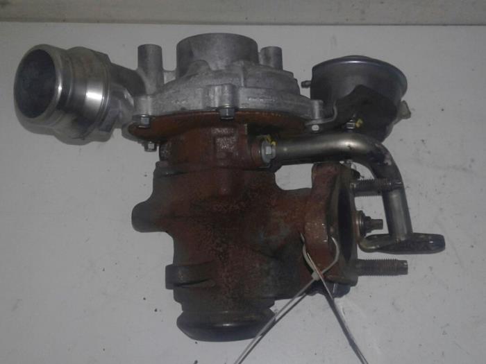 Turbo van een Mercedes-Benz Citan (415.6) 1.5 109 CDI 2015