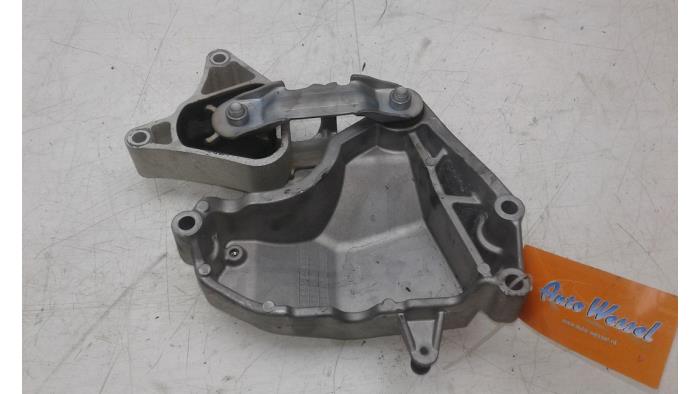 MERCEDES-BENZ B-Class W246 (2011-2020) Right Side Engine Mount 2702230002 15282884