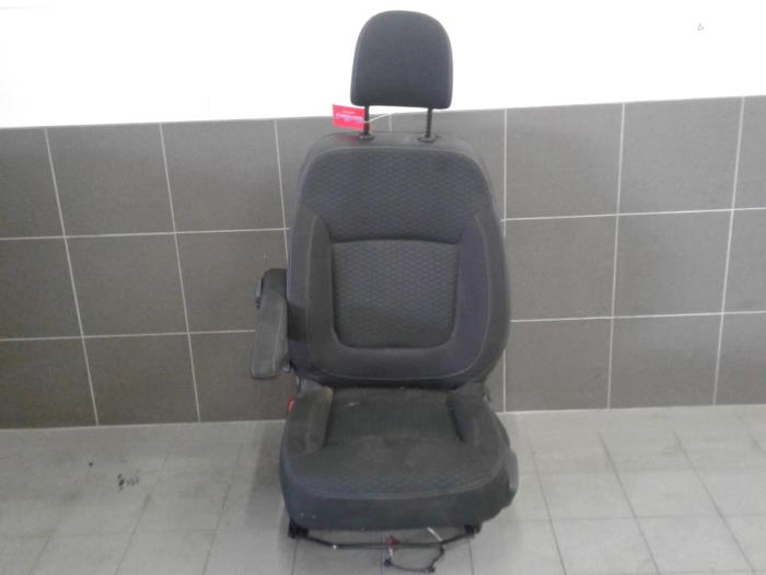 Stoel links Opel Vivaro 1.6 CDTi BiTurbo 125 Euro 6