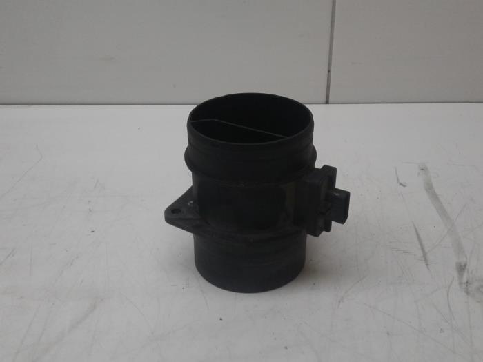 Gebruikte Luchthoeveelheidsmeter Volkswagen Multivan T5 (7E/7HC/7HF/7HM) 2.0 BiTDI DRF 4Motion Prijs € 47,25 Margeregeling aangeboden door Wessel Parts & Service B.V.