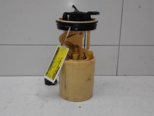 Gebruikte Brandstofpomp Elektrisch Volkswagen Multivan T5 (7E/7HC/7HF/7HM) 2.0 BiTDI DRF 4Motion Prijs € 79,00 Margeregeling aangeboden door Wessel Parts & Service B.V.