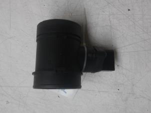 Gebruikte Luchthoeveelheidsmeter Porsche Cayenne (9PA) 4.5 S V8 32V Prijs € 69,00 Margeregeling aangeboden door Wessel Parts & Service B.V.