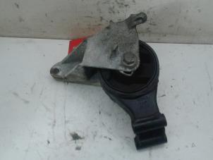 Gebruikte Motorsteun Opel Insignia 2.0 CDTI 16V 140 ecoFLEX Prijs € 49,00 Margeregeling aangeboden door Wessel Parts & Service B.V.