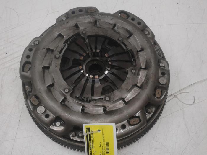Gebruikte Vliegwiel Mercedes Sprinter 3,5t (906.73) 315 CDI 16V Prijs € 208,95 Margeregeling aangeboden door Wessel Parts & Service B.V.