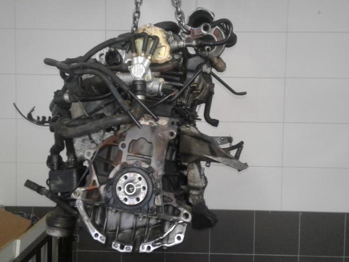 Gebruikte Motor Volkswagen Passat Variant (3B6) 1.9 TDI 130 Prijs € 576,45 Margeregeling aangeboden door Wessel Parts & Service B.V.