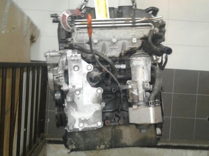 Gebruikte Motor Volkswagen Passat Variant (3C5) 2.0 TDI 140 Prijs € 1.258,95 Margeregeling aangeboden door Wessel Parts & Service B.V.