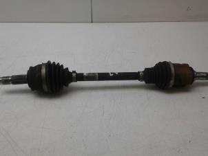 Gebruikte Steekas links-voor Opel Corsa E 1.3 CDTi 16V ecoFLEX Prijs € 75,00 Margeregeling aangeboden door Wessel Parts & Service B.V.