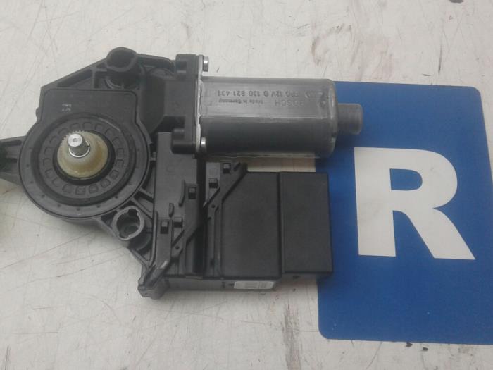 VOLKSWAGEN Golf 6 generation (2008-2015) Motor de control geam ușă dreapta față 5K0959704D 14723004