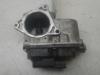 EGR Klep van een Volkswagen Passat Variant (3C5) 2.0 TDI 16V 170 2009