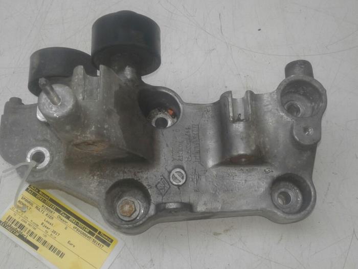 Gebruikte Spanrol Multiriem Renault Master III (JV) 2.3 dCi 16V 170 FWD Prijs € 72,45 Margeregeling aangeboden door Wessel Parts & Service B.V.